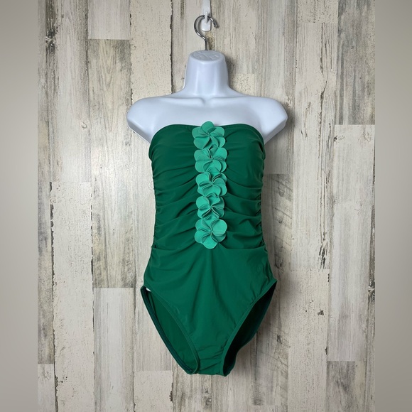 KARLA COLLETTO Magnolia Bandeau One-Piece With Shelf
Bra size 14 - Picture 3 of 10